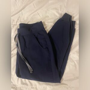 FIGS Zamora scrub joggers